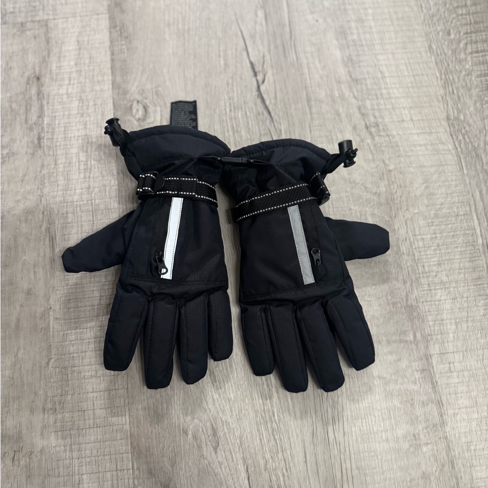All in Motion Black Winter Gloves with Reflective Stripes